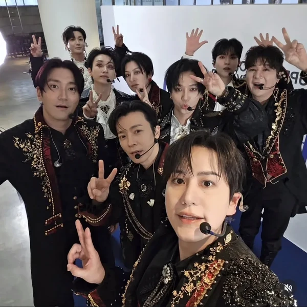 규현 (슈퍼주니어) 팬심 가득한 인기 사진