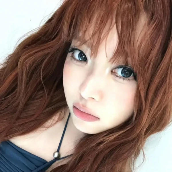 Today's Most Loved Hong Eunchae (LE SSERAFIM)