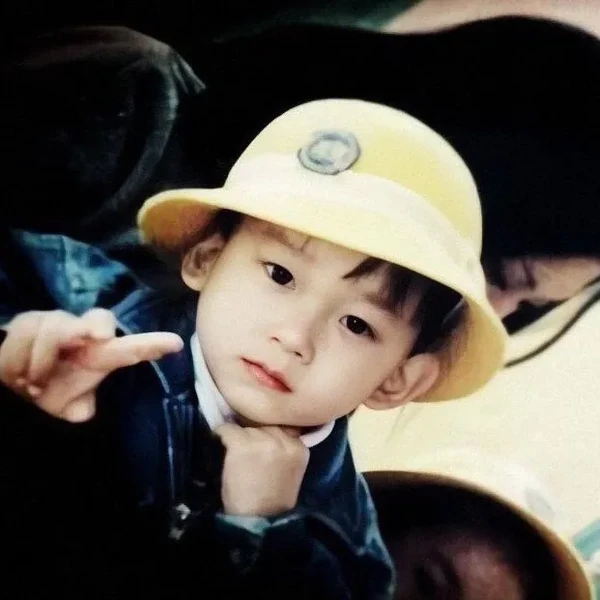 Penampilan Chen (EXO) yang Paling Dicintai Hari Ini