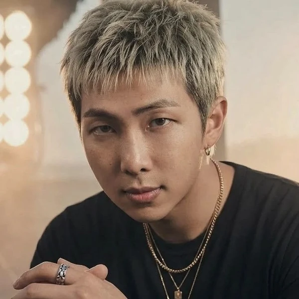 Signature photo of RM (防弹少年团) capturing their charm