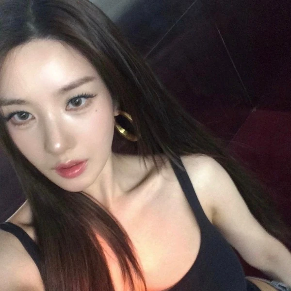 Today's Most Loved Kwon Eunbi