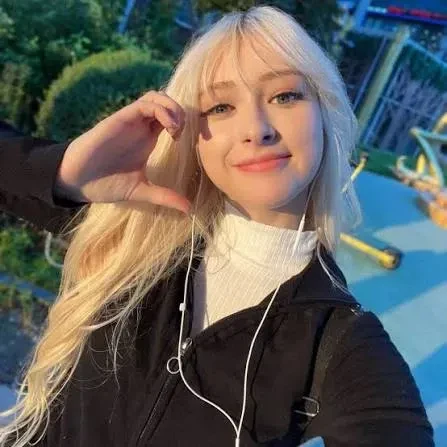Foto Populer Penuh Cinta untuk Gabi (Blackswan)