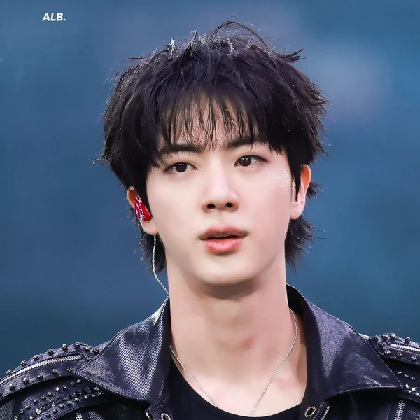 Momen Terbaik Jin (BTS) Pilihan Penggemar