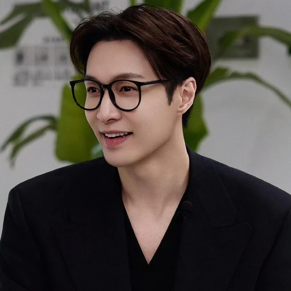 Today's Most Loved Lay (EXO)