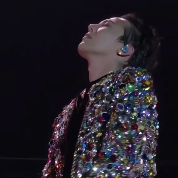 充满粉丝爱意的G-DRAGON (BIGBANG)人气照片