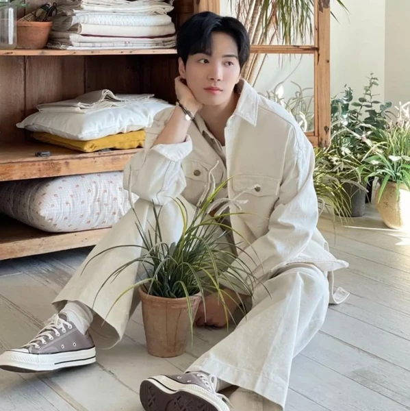Today's Most Loved Kim Jonghyeon