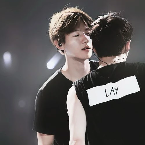 Top Photo Full of Lay (EXO) Love