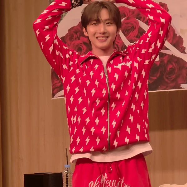 粉丝票选的Hui (PENTAGON)最佳瞬间