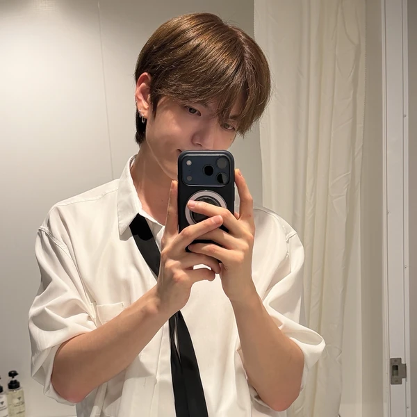 Shining profile picture of 계현 (VERIVERY) on today's Choeaedol