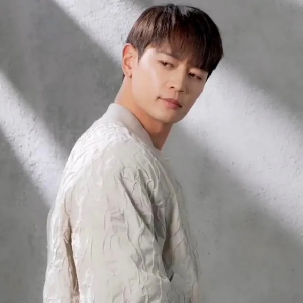 Popular profile picture of Minho (SHINee) loved by fans