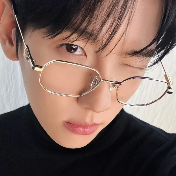充满粉丝爱意的伯贤 (EXO)人气照片