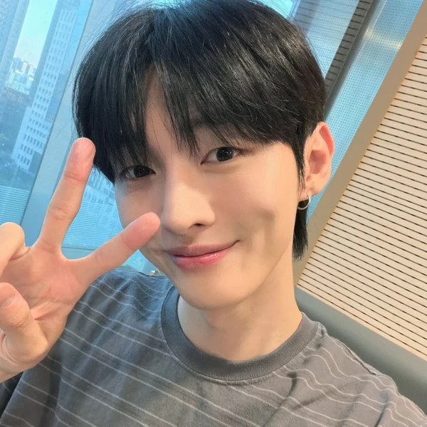 Top Photo Full of Yoon Jisung Love