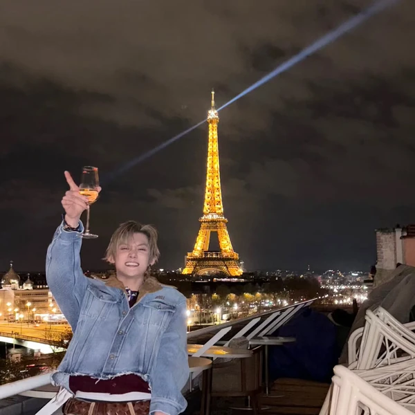 Foto Populer Penuh Cinta untuk Yeonjun (TOMORROW X TOGETHER)