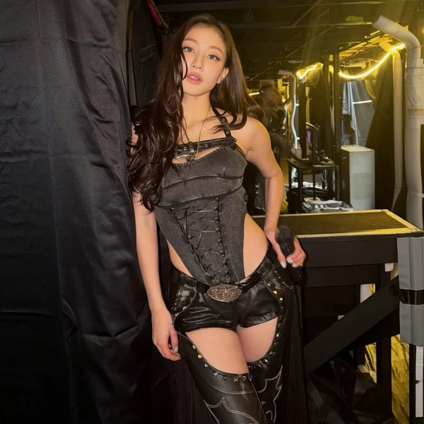 Today's Most Loved Jihyo (TWICE)