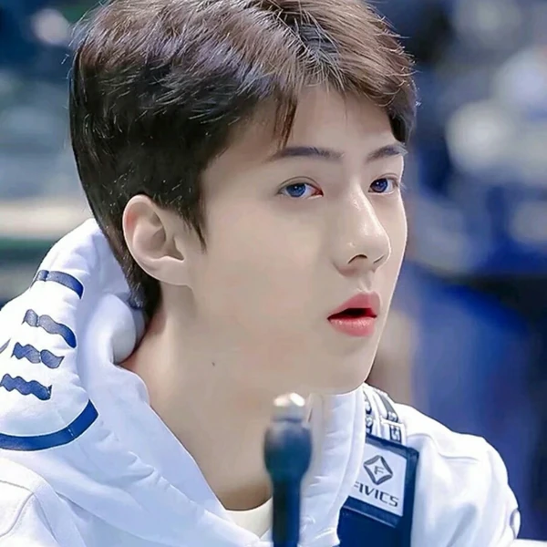세훈 (EXO) 팬심 가득한 인기 사진