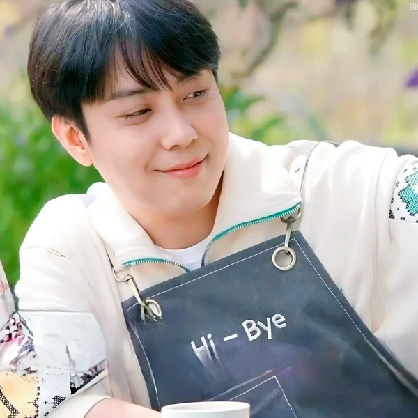Today's Most Loved Eun Jiwon (SECHSKIES)