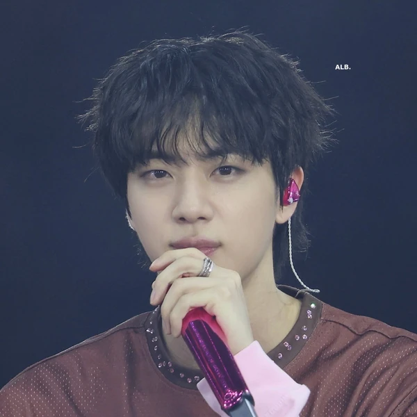 Momen Terbaik Jin (BTS) Pilihan Penggemar