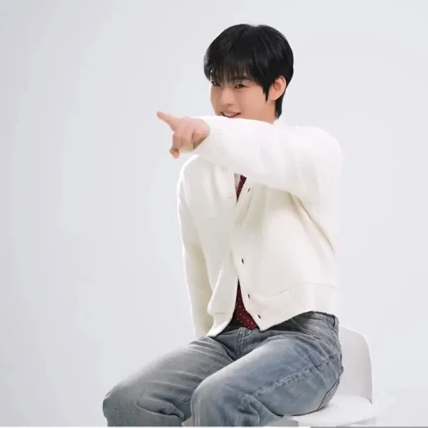 Penampilan Hyojin (ONF) yang Paling Dicintai Hari Ini