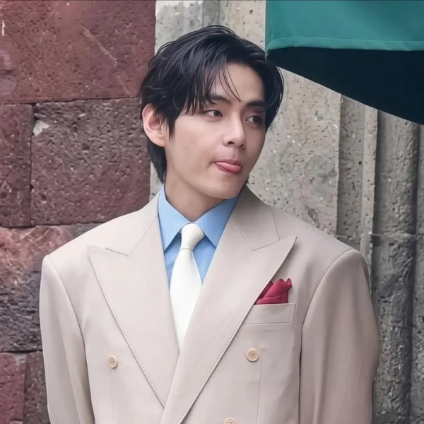 Top Photo Full of V (BTS) Love