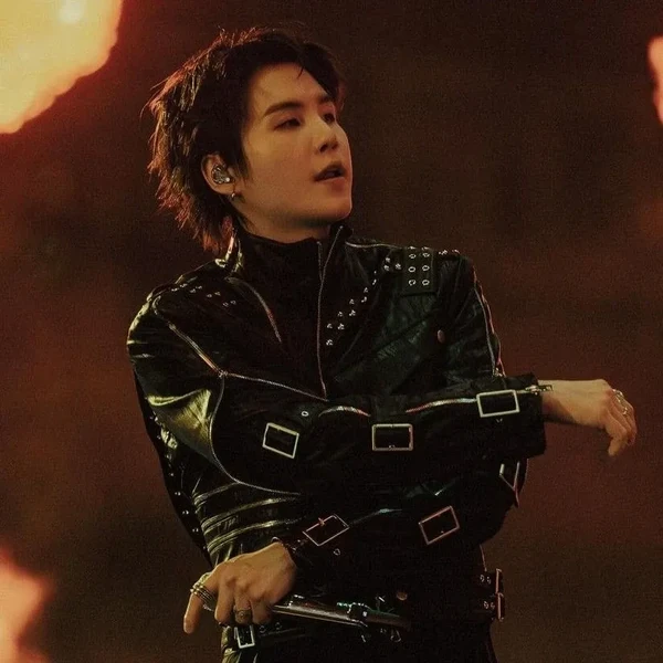 Momen Terbaik SUGA (BTS) Pilihan Penggemar