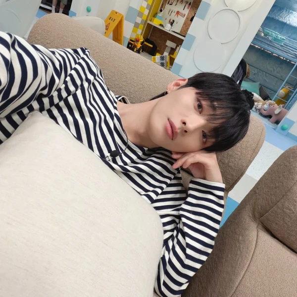 Today's Most Loved Yoon Jisung