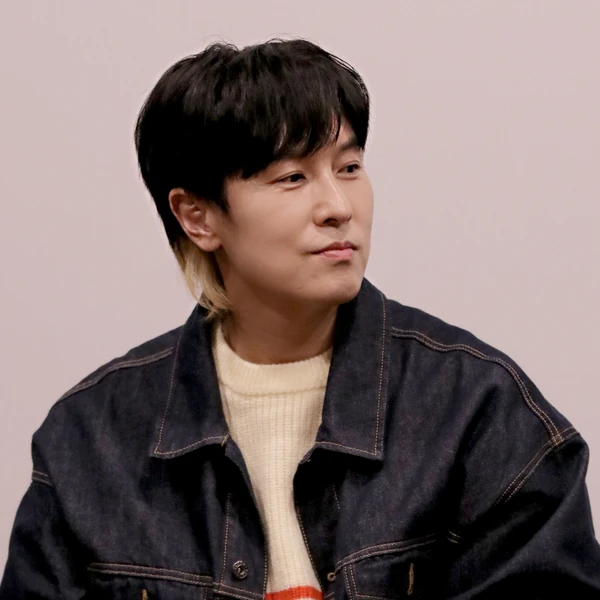 Shining profile picture of キム・ドンワン (神話) on today's Choeaedol