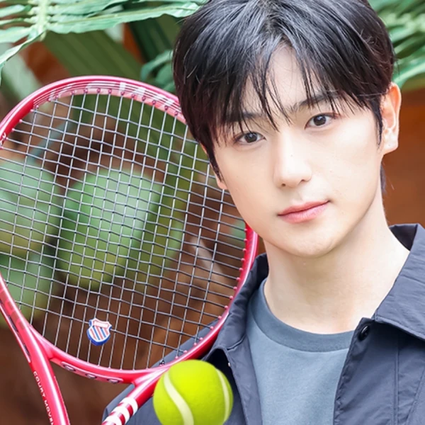 Popular profile image of 현재 (더보이즈) selected by votes