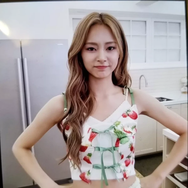 오늘 가장 사랑받은 쯔위 (TWICE)의 모습