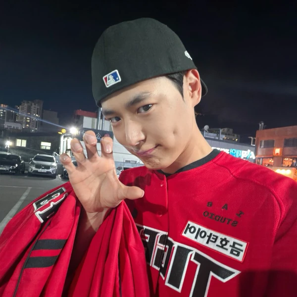 Popular profile picture of 崔秉灿 loved by fans