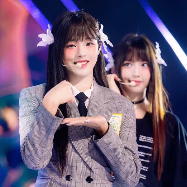Shining profile picture of NewJeans on today's Choeaedol