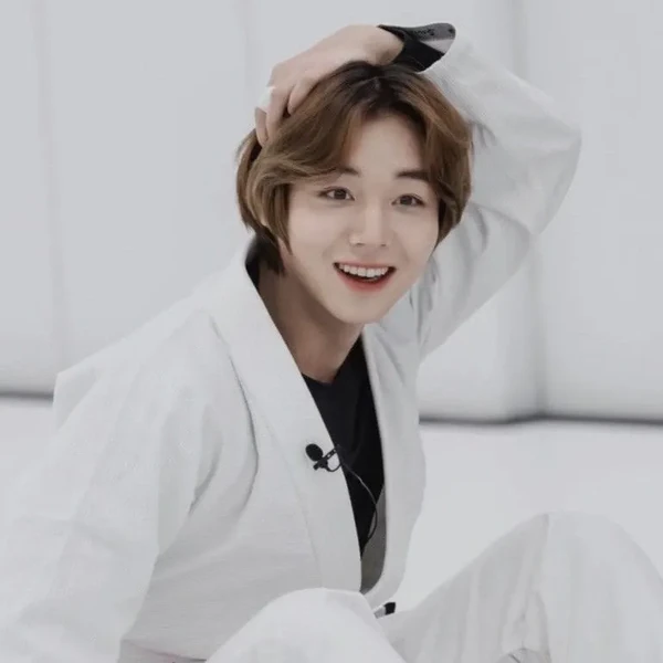 오늘 가장 사랑받은 박지훈의 모습
