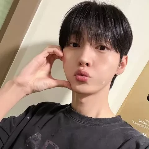 Top Photo Full of Yoon Jisung Love