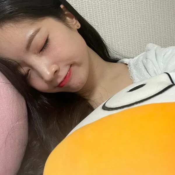 오늘 가장 사랑받은 다현 (TWICE)의 모습