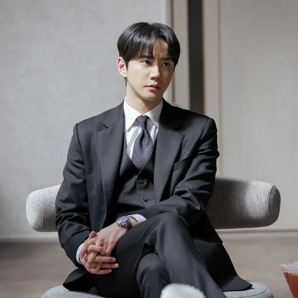 Today's Most Loved Lee Junyoung