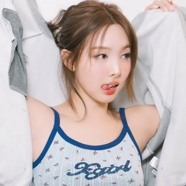 Momen Terbaik TWICE Pilihan Penggemar