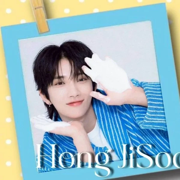 Signature photo of Joshua (SEVENTEEN) capturing their charm