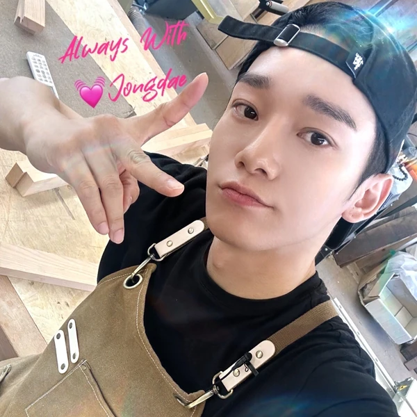 充滿粉絲愛意的Chen (EXO)人氣照片