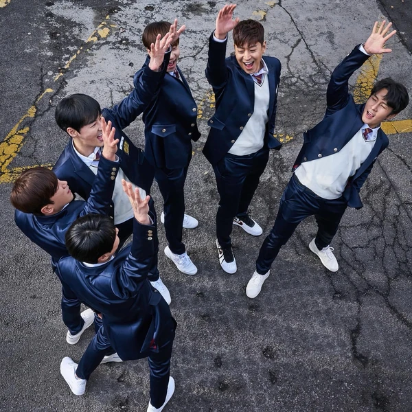 Foto Populer Penuh Cinta untuk SHINHWA