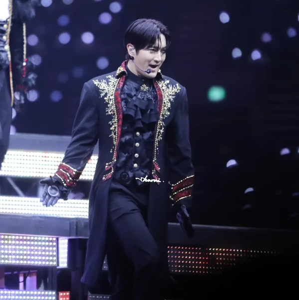 今日最受喜愛的始源 (Super Junior)