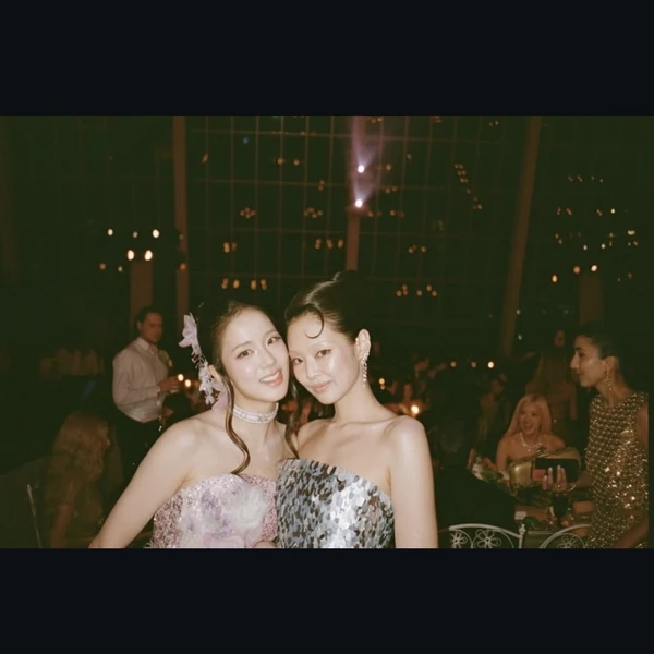 Foto Populer Penuh Cinta untuk BLACKPINK