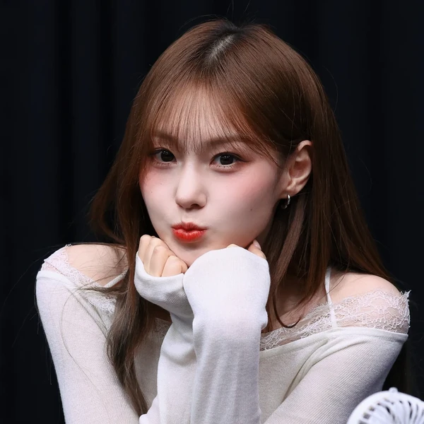 Today's Most Loved Kim Chaehyun (Kep1er)