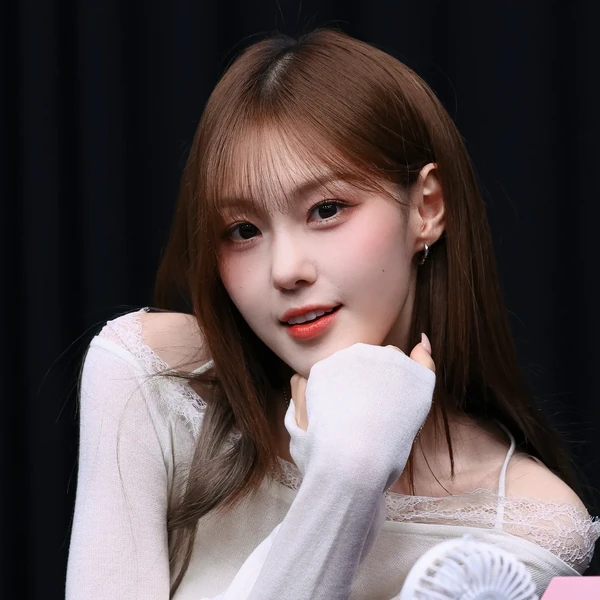 Today's Most Loved Kim Chaehyun (Kep1er)