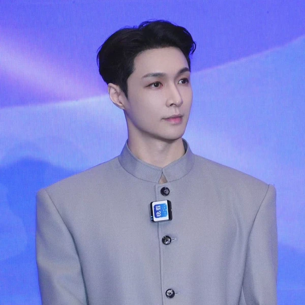 Top Photo Full of Lay (EXO) Love