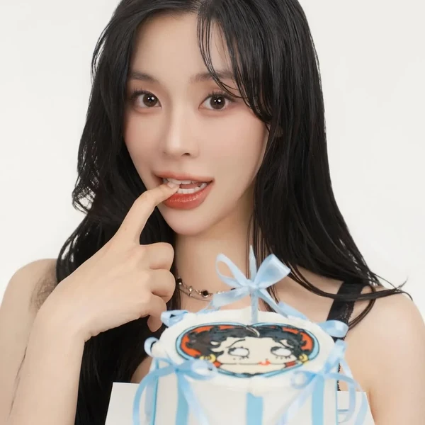 Top Photo Full of DREAMCATCHER Love