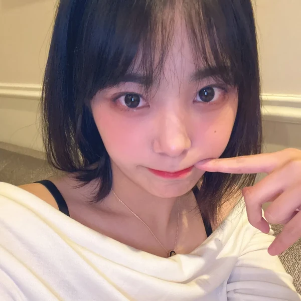 Momen Terbaik Siyeon (QWER) Pilihan Penggemar