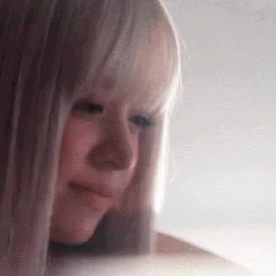 Top Photo Full of LILY (NMIXX) Love