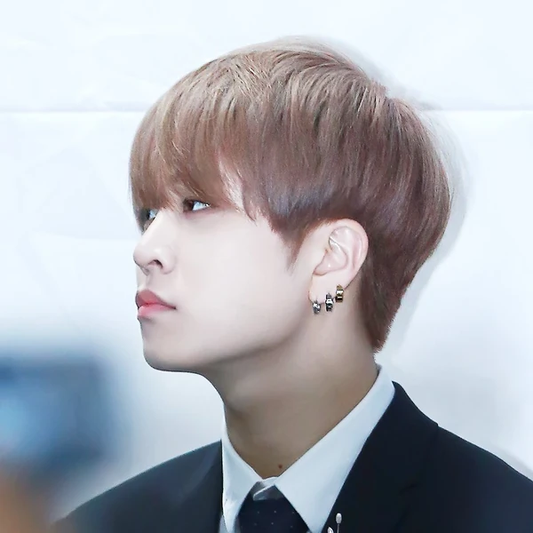 Today's Most Loved Youngjae (GOT7)