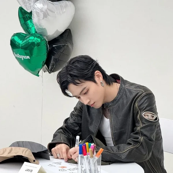 Penampilan JAY B (GOT7) yang Paling Dicintai Hari Ini