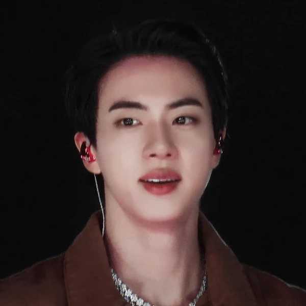 오늘 가장 사랑받은 진 (방탄소년단)의 모습