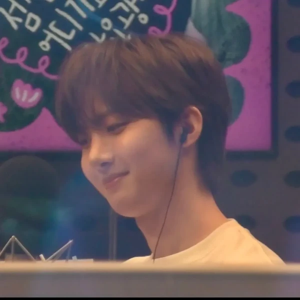 Today's Most Loved Hui (PENTAGON)